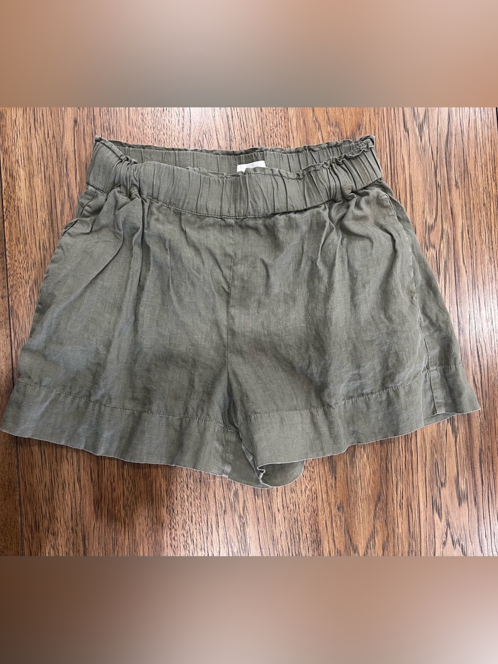 Lou & Grey Olive High-Waist 100% Linen Shorts